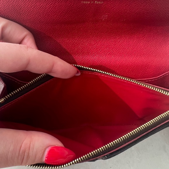 Casia LV long Wallet Cherry with box and dust bag - Picture 2 of 5